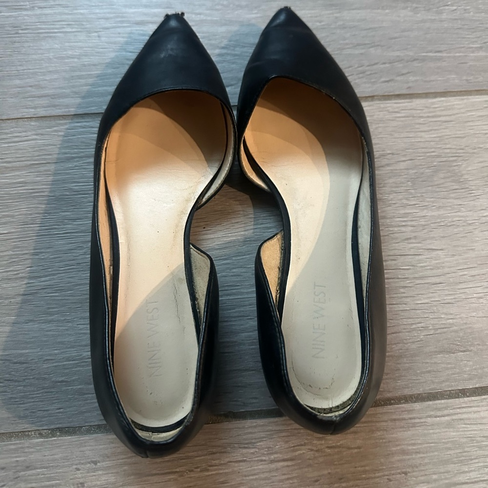 Nine West Black Pointed Flats